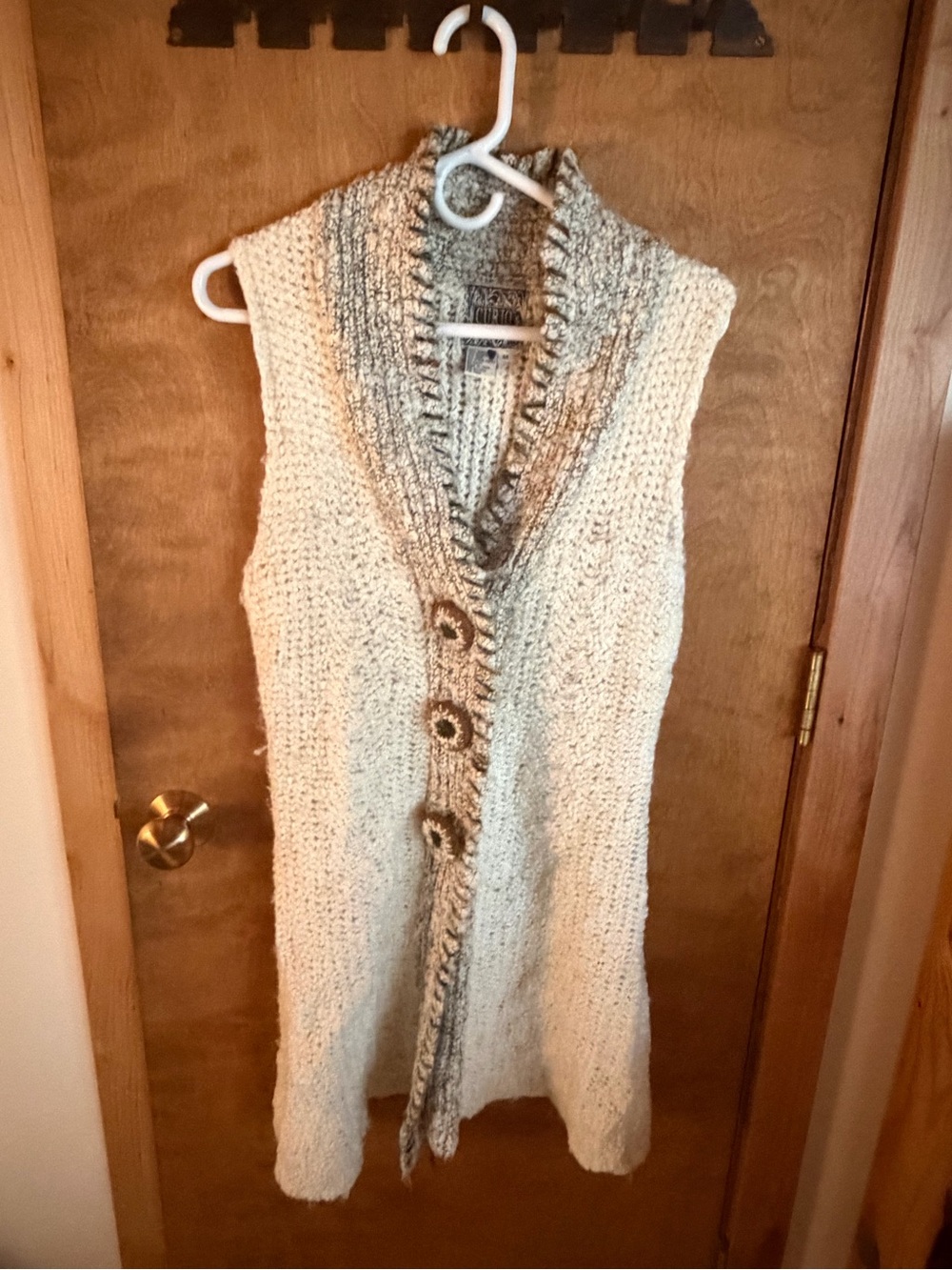 Sleeveless Chunky Knit Cardigan Vest in Cream